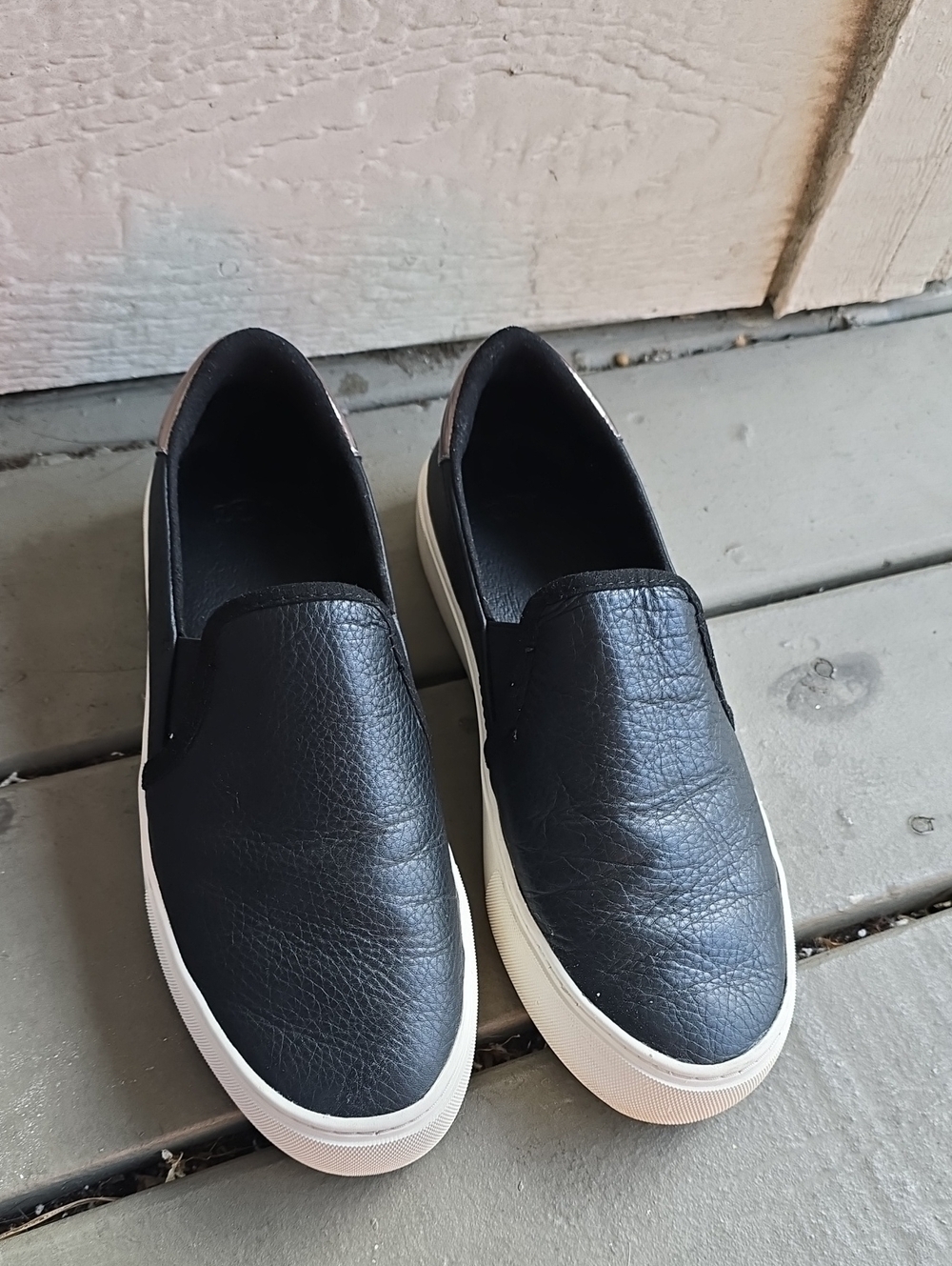 UGG Cahlvan Slip On Sneaker Women's Size 10 US Black Leather Shoes